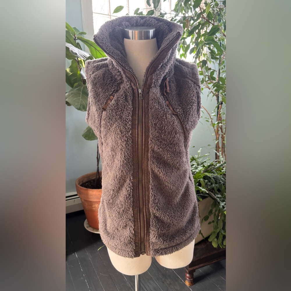 KUHL Flight Vest